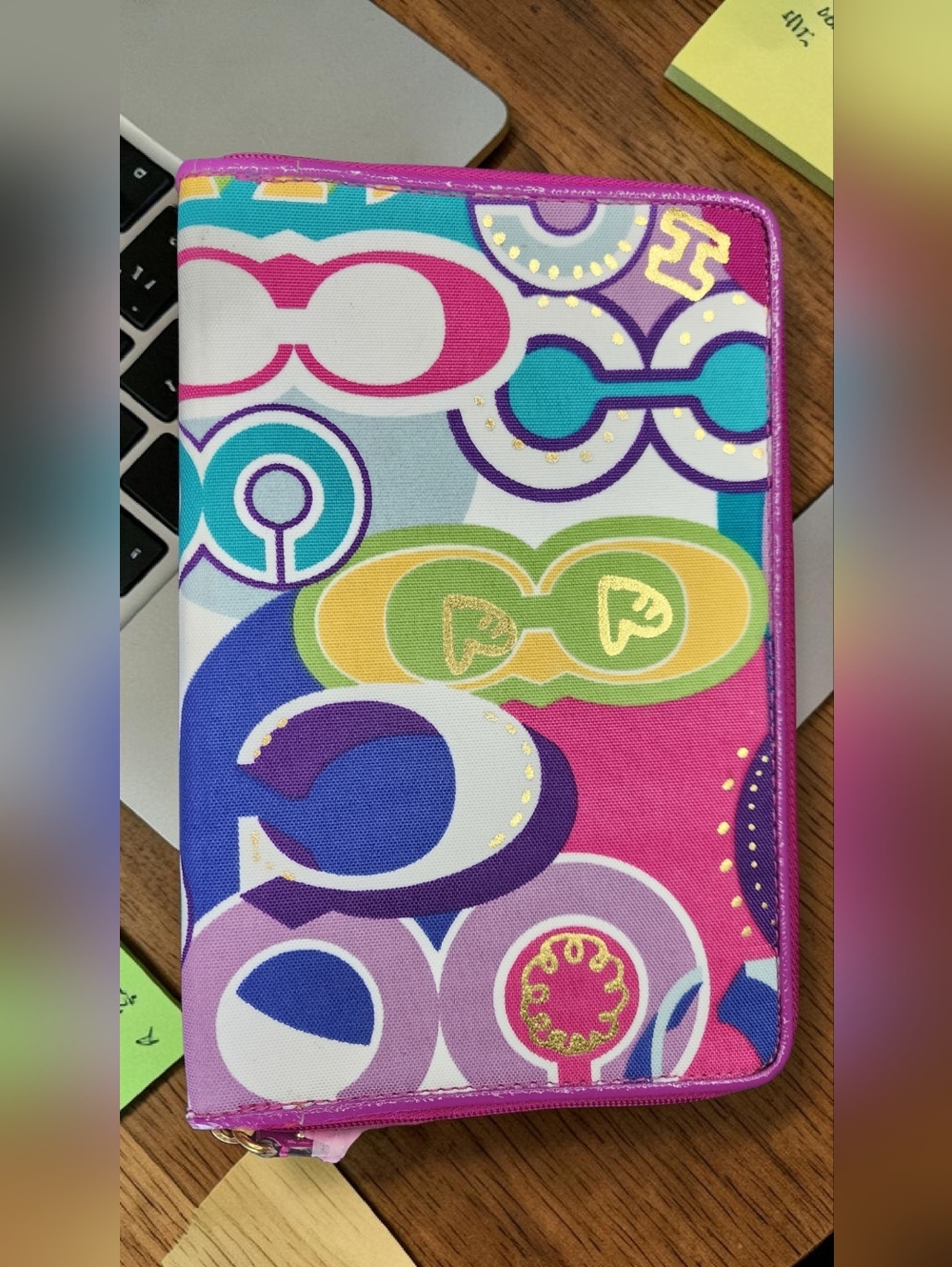Coach Poppy Multicolor iPad Case" Or "Coach Pop C Graffiti Pouch" - Picture 2 of 9